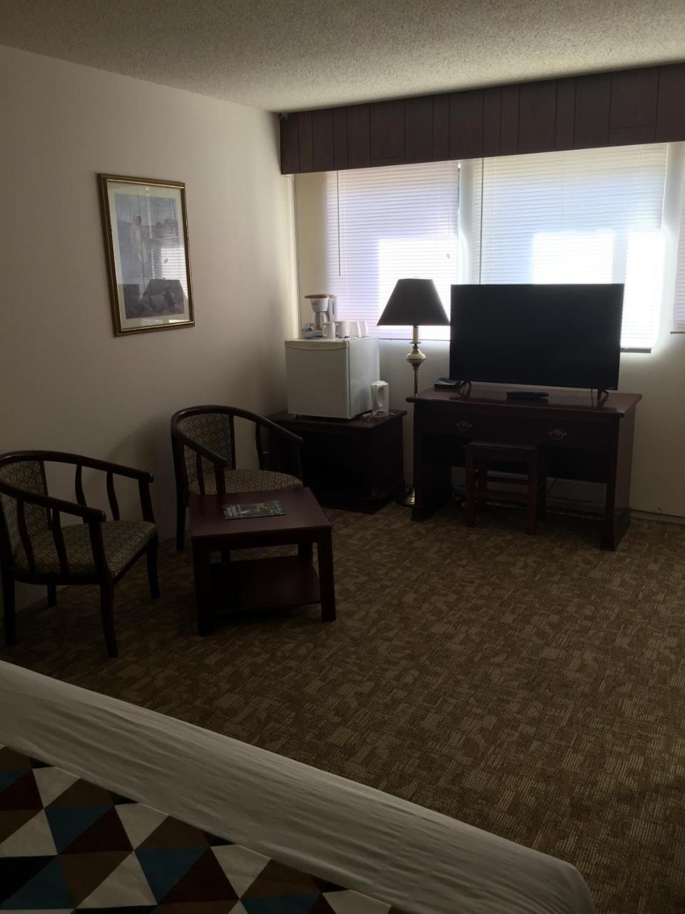 Spring Villa Hotel Harrison Hot Springs Exterior foto